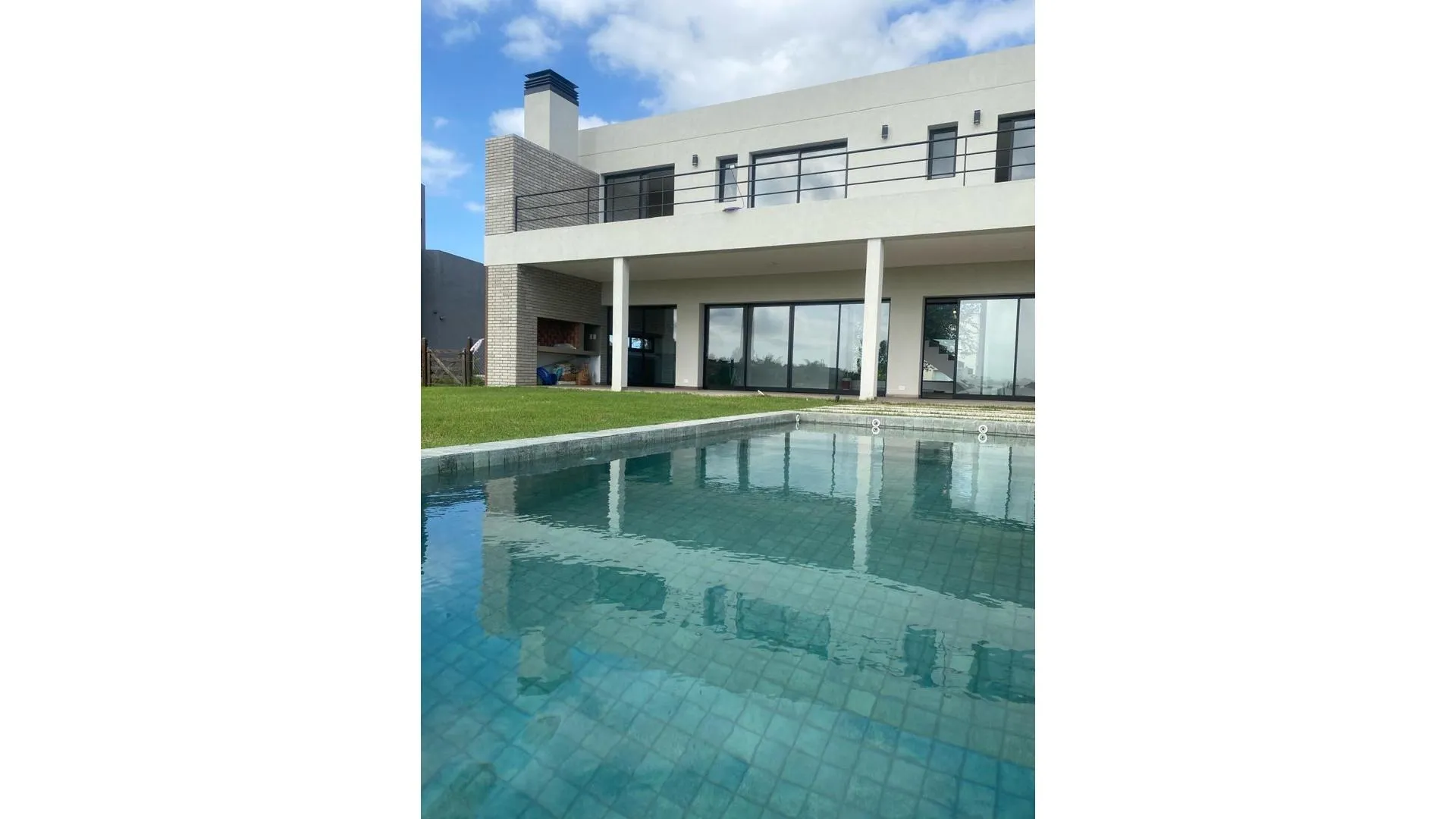 Excelente Casa a Estrenar en Club de Campo San Lucas