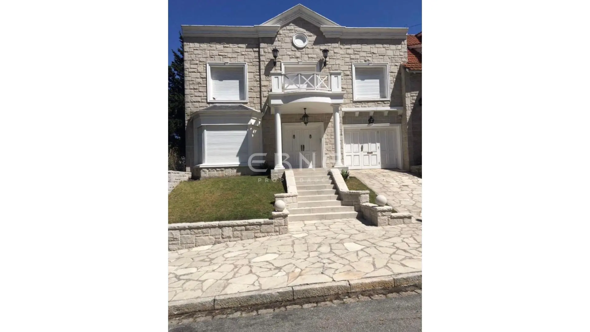 CASA EN VENTA ZONA PLAYA GRANDE
