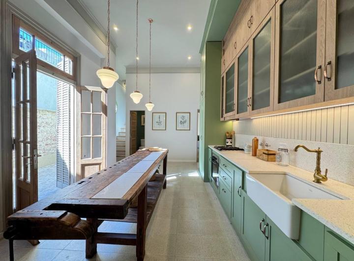Casa · 151m² · 6 Ambientes · 1 Cochera