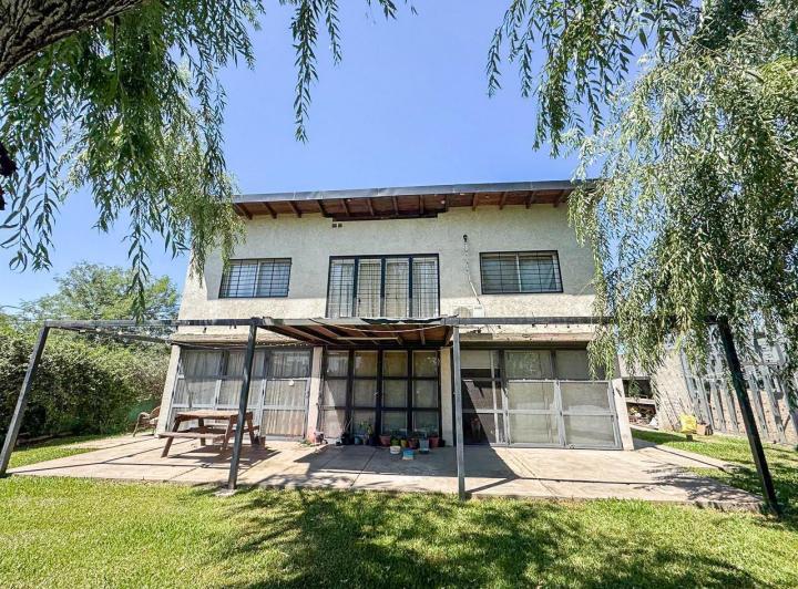 Casa · 600m² · 5 Ambientes
