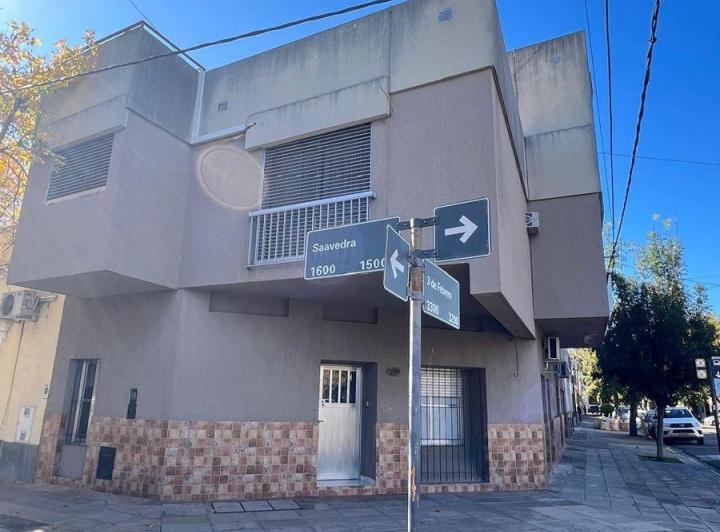 Casa · 367m² · 8 Ambientes · 2 Cocheras