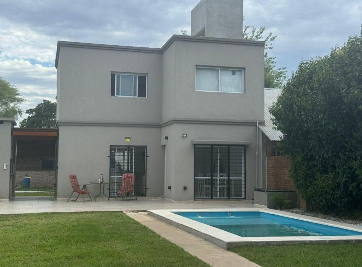 Casa · 80m² · 3 Ambientes · 1 Cochera
