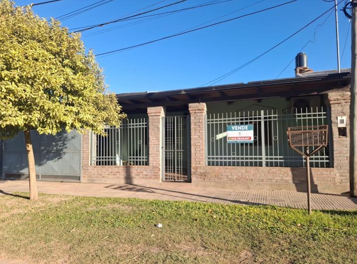 Casa · 213m² · 2 Dormitorios · 1 Cochera