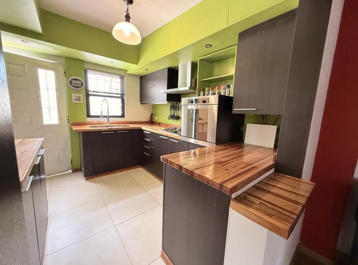 Casa · 125m² · 9 Ambientes