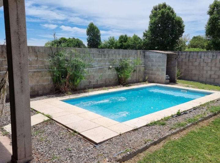 Casa · 121m² · 4 Ambientes · 1 Cochera