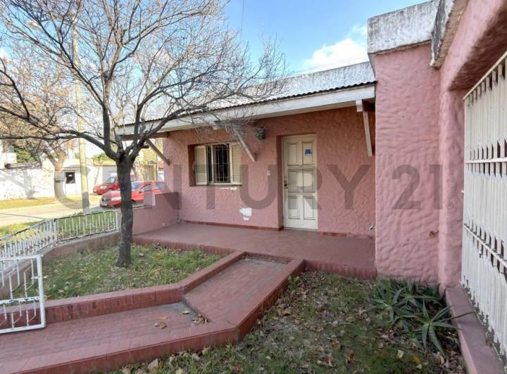 Casa · 102m² · 3 Ambientes · 1 Cochera