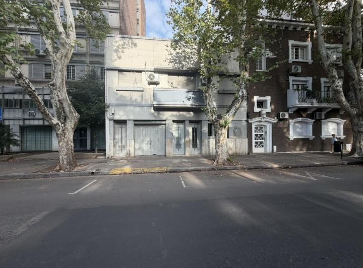 Casa · 164m² · 4 Dormitorios · 1 Cochera