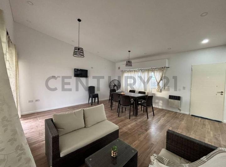 Casa · 64m² · 3 Ambientes · 2 Cocheras