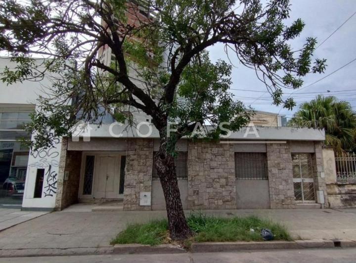 Casa · 185m² · 5 Ambientes · 1 Cochera