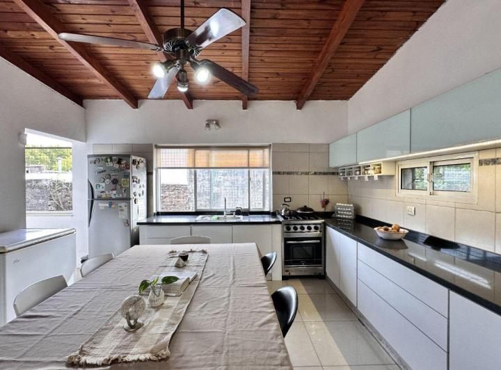 Casa · 91m² · 5 Ambientes