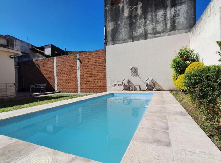Casa · 190m² · 5 Ambientes