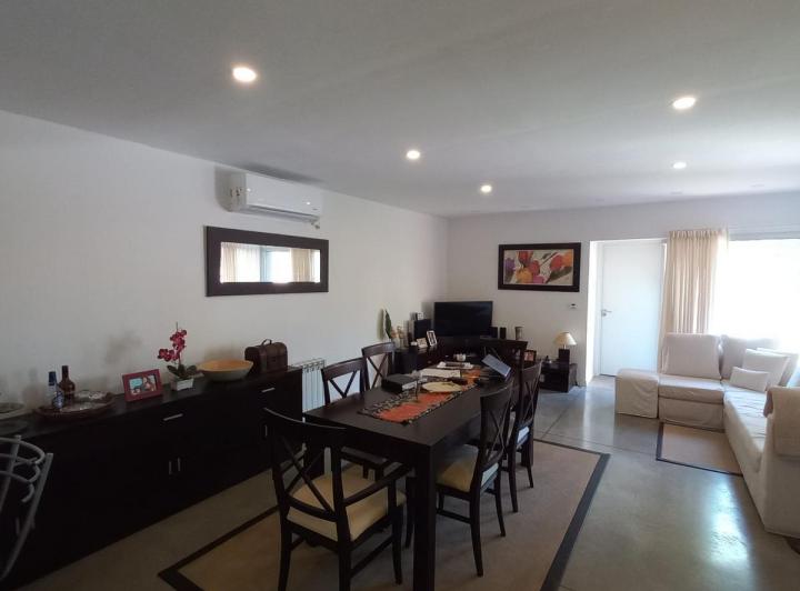 Casa · 150m² · 4 Ambientes · 1 Cochera
