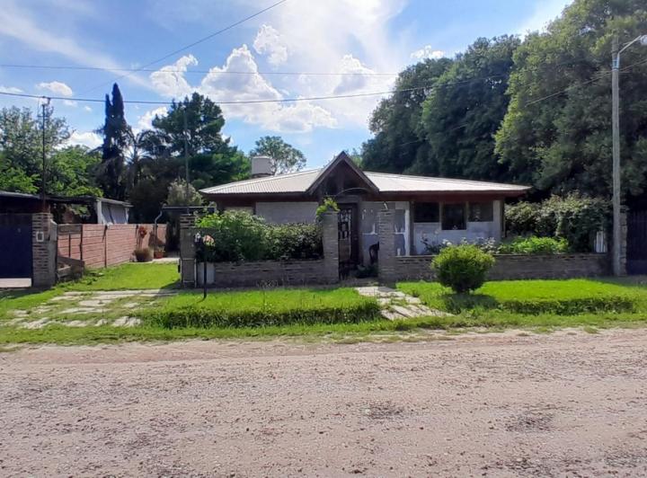 Casa · 100m² · 5 Ambientes · 1 Cochera