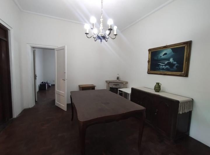 Casa · 163m² · 5 Ambientes · 1 Cochera