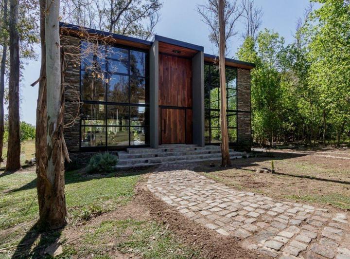 Casa · 200m² · 6 Ambientes