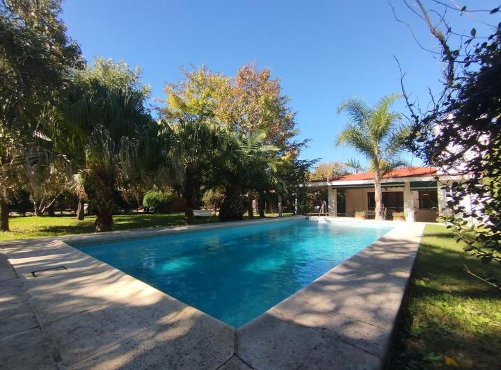 Casa · 170m² · 5 Ambientes · 2 Cocheras