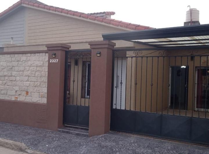 Casa · 94m² · 5 Ambientes · 1 Cochera