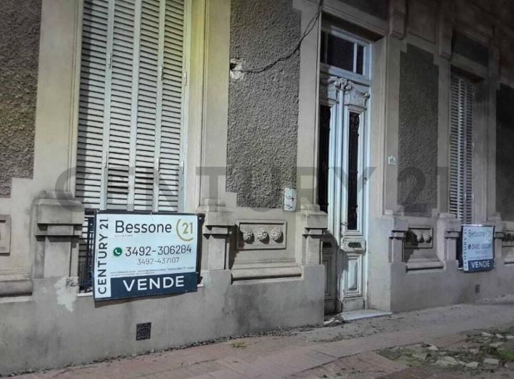 Casa · 257m² · 5 Ambientes · 1 Cochera