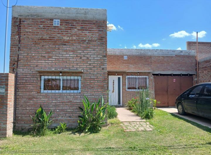Casa · 323m² · 3 Ambientes · 1 Cochera