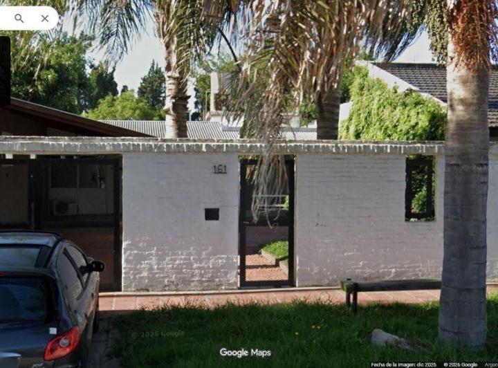 Casa · 200m² · 3 Ambientes · 3 Cocheras