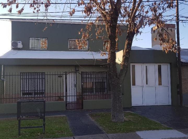 Casa · 188m² · 5 Ambientes · 1 Cochera
