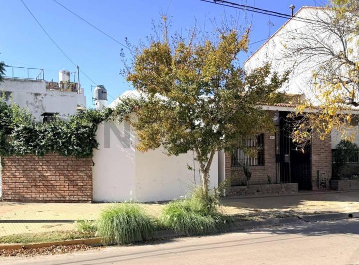Casa · 157m² · 6 Ambientes · 1 Cochera