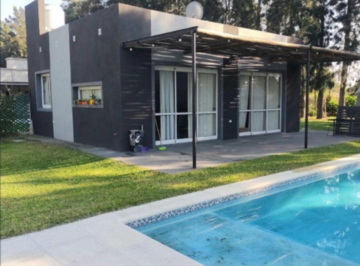Casa · 90m² · 2 Ambientes · 2 Cocheras