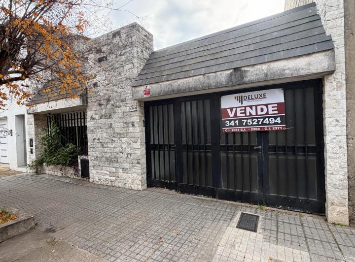 Casa · 158m² · 6 Ambientes · 1 Cochera