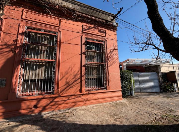 Casa · 100m² · 2 Ambientes · 1 Cochera