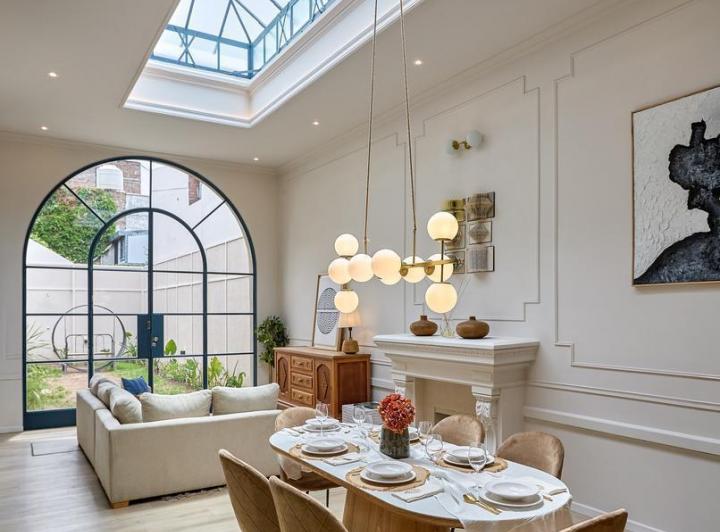 Casa · 205m² · 6 Ambientes · 1 Cochera