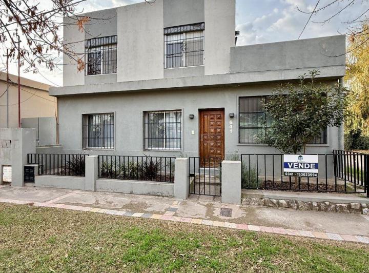 Casa · 199m² · 1 Ambiente · 1 Cochera