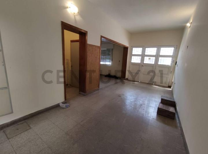 Casa · 99m² · 4 Ambientes · 1 Cochera