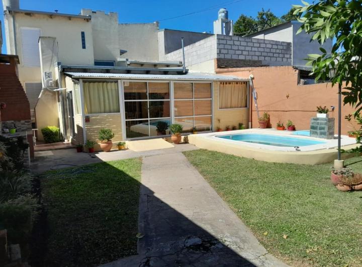 Casa · 74m² · 5 Ambientes