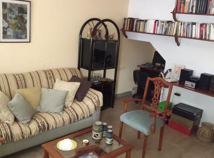 Casa · 145m² · 6 Ambientes · 2 Cocheras