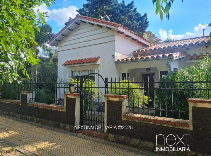 Casa · 278m² · 6 Ambientes · 2 Cocheras