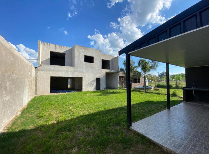 Casa · 130m² · 4 Ambientes · 2 Cocheras