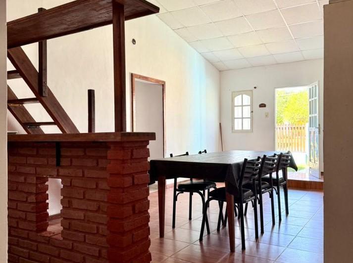 Casa · 180m² · 6 Ambientes · 1 Cochera