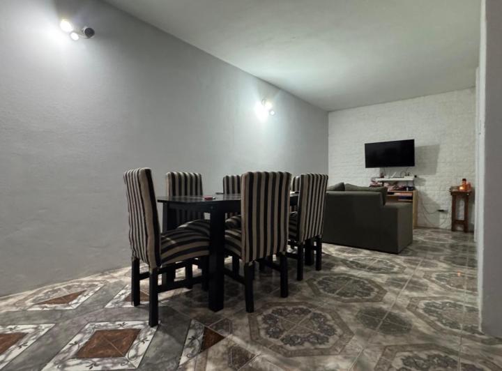 Casa · 113m² · 5 Ambientes · 2 Cocheras