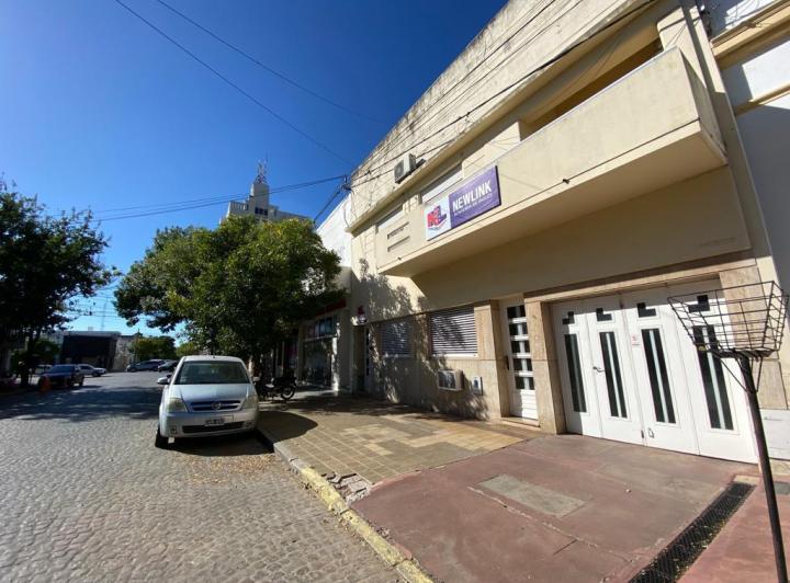 Casa · 215m² · 3 Dormitorios · 1 Cochera