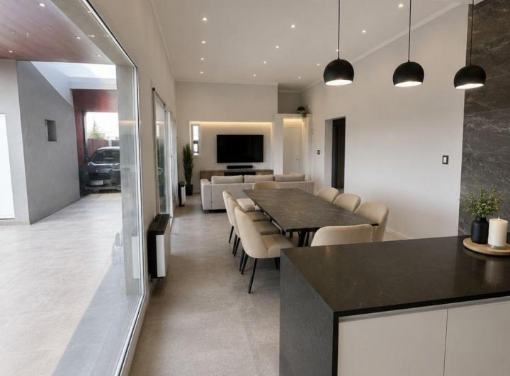 Casa · 110m² · 3 Ambientes · 3 Cocheras