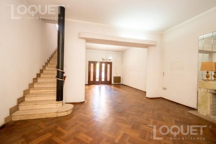 Casa · 262m² · 5 Ambientes · 1 Cochera
