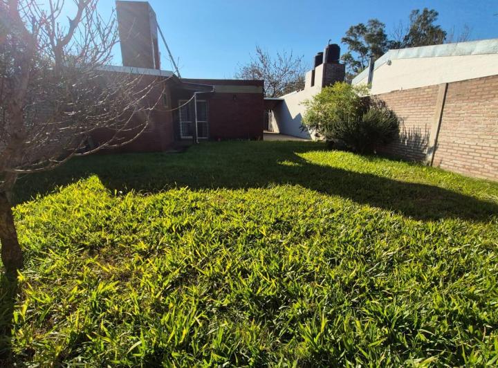 Casa · 85m² · 5 Ambientes · 1 Cochera