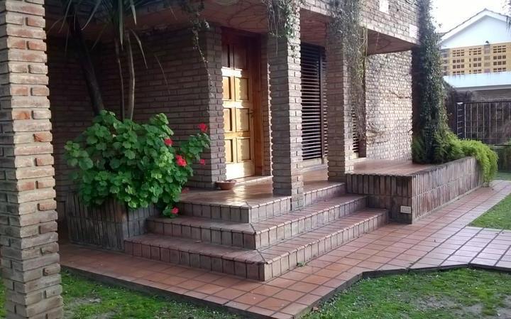 Casa · 278m² · 5 Ambientes · 3 Cocheras