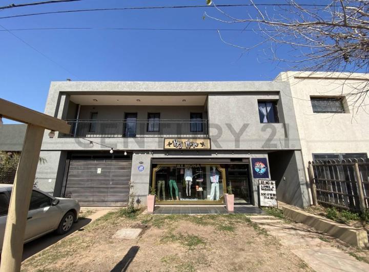 Casa · 250m² · 3 Dormitorios · 1 Cochera