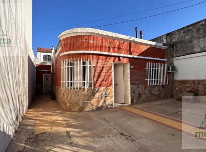 Casa · 100m² · 5 Ambientes · 1 Cochera