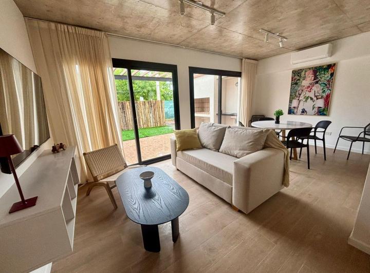 Casa · 81m² · 4 Ambientes · 1 Cochera