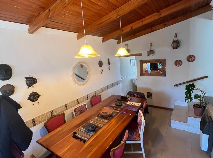 Casa · 262m² · 6 Ambientes · 1 Cochera