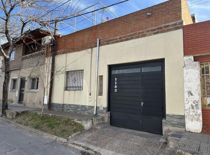 Casa · 110m² · 4 Ambientes · 1 Cochera