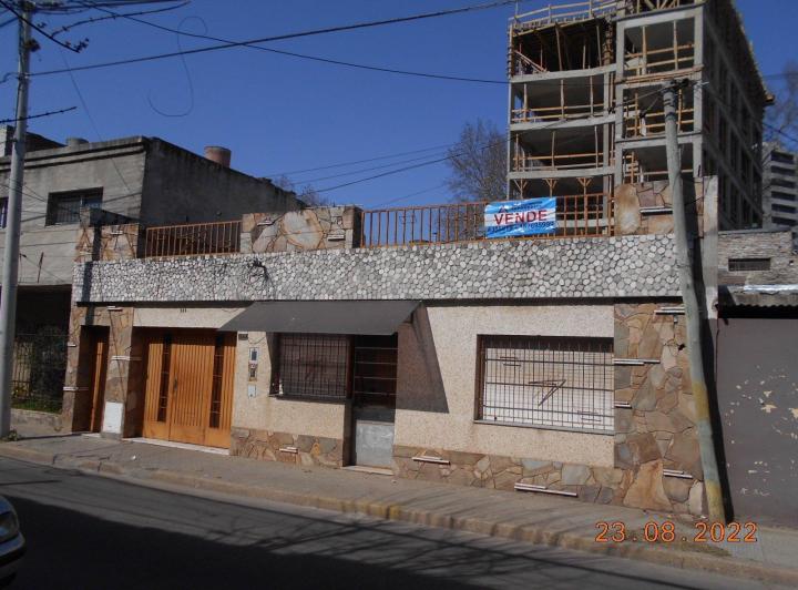 Casa · 110m² · 7 Ambientes