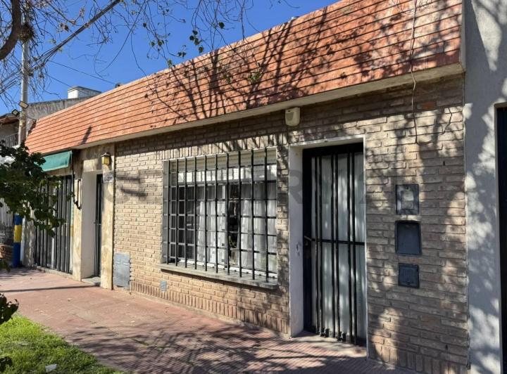 Casa · 155m² · 6 Ambientes · 1 Cochera